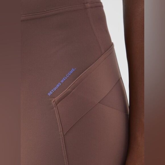 Lululemon Cargo SHR Hiking Short 8"- Dark Oxide Hike High-rise SZ 2 NWT - Picture 4 of 10